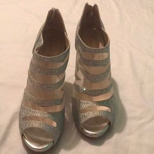 Size 10 gold iridescent heels